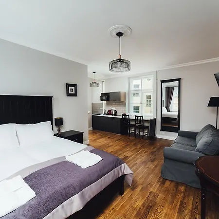 Sherlock Art Lejlighedshotel Riga